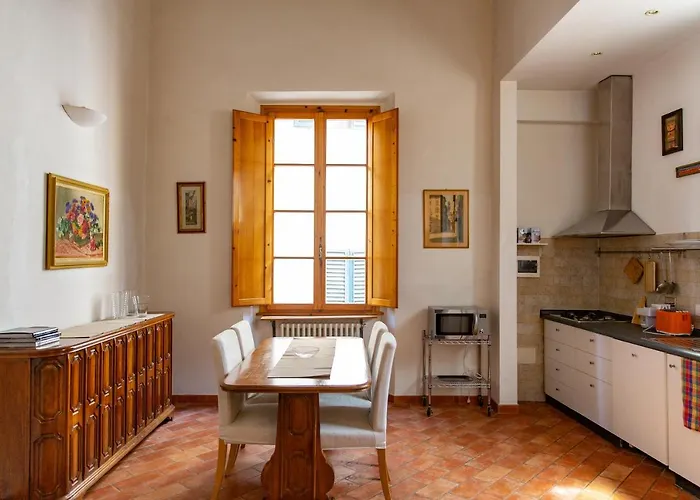 Lovely One Bedroom Apartment Nearby Ponte Vecchio